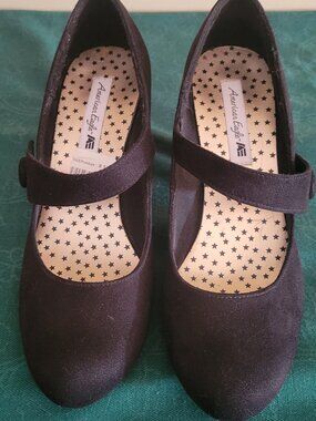 American Eagle black Mary Jane pumps - 8 1/2